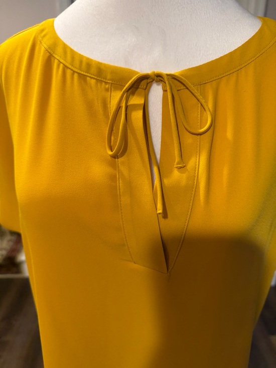 LOFT Mustard Tie-Neck Short Sleeve Blouse - Picture 3 of 6